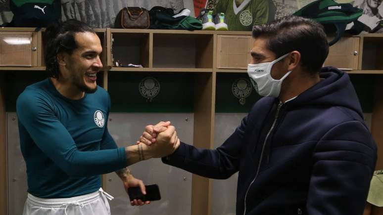 Gómez e Abel apresentam boa relação no Verdão (Foto: Cesar Greco/Palmeiras)