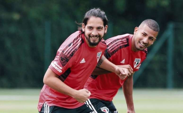 Benítez foi enfim apresentado como reforço do São Paulo para temporada (Foto: Reprodução/ Twitter @SaoPauloFC)