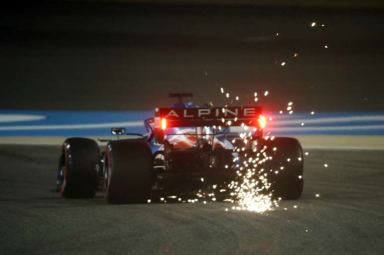 Fernando Alonso abandonou o GP do Bahrein 