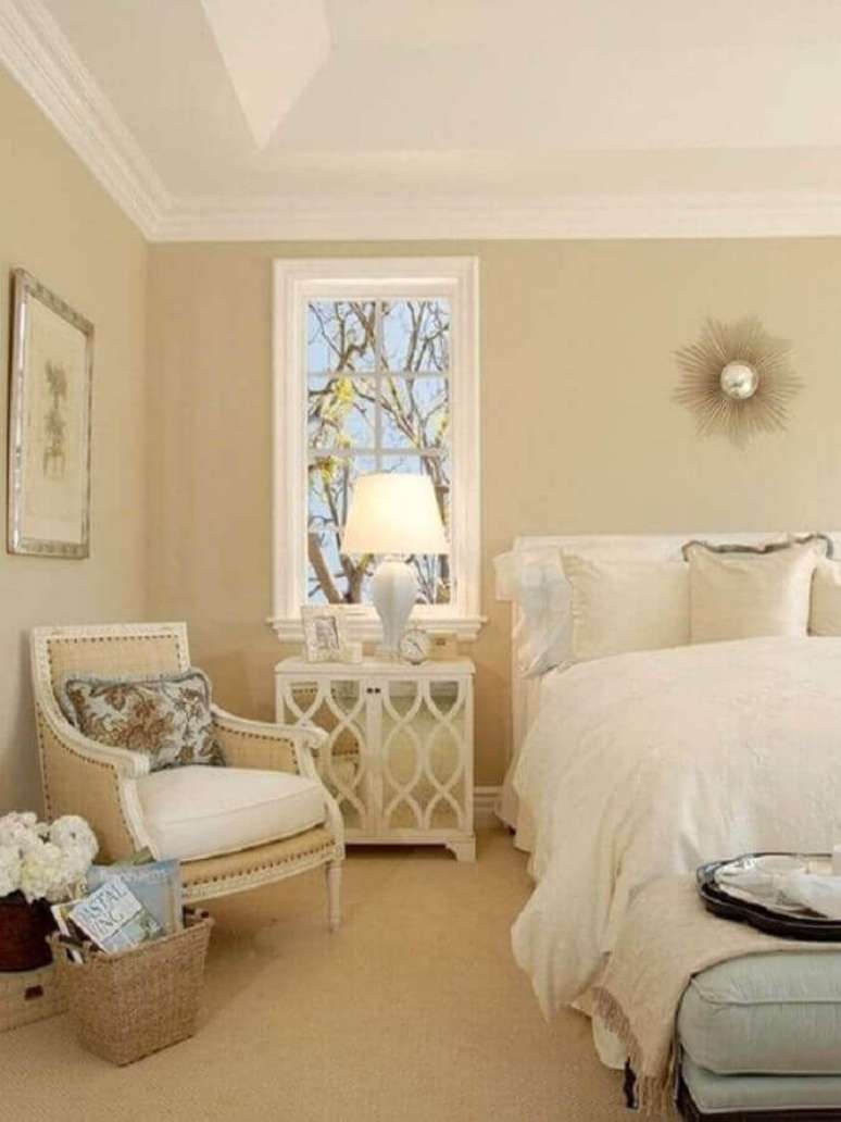 44. Decora&ccedil;&atilde;o de quarto bege cl&aacute;ssico &ndash; Foto: Pinterest