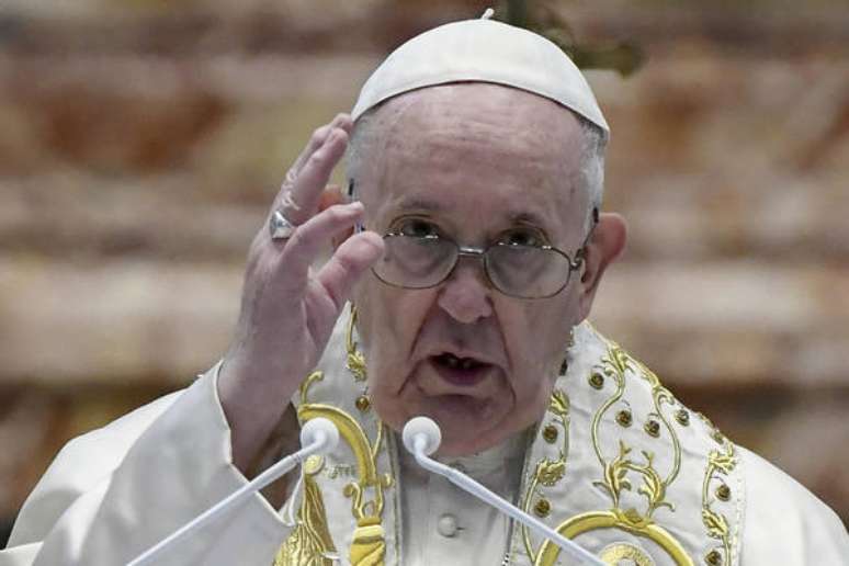 Papa Francisco em sua bênção de Páscoa, no dia 4 de abril