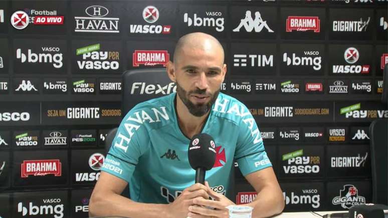 Vanderlei chega para substituir Fernando Miguel debaixo das traves (Reprodução/Vasco TV)