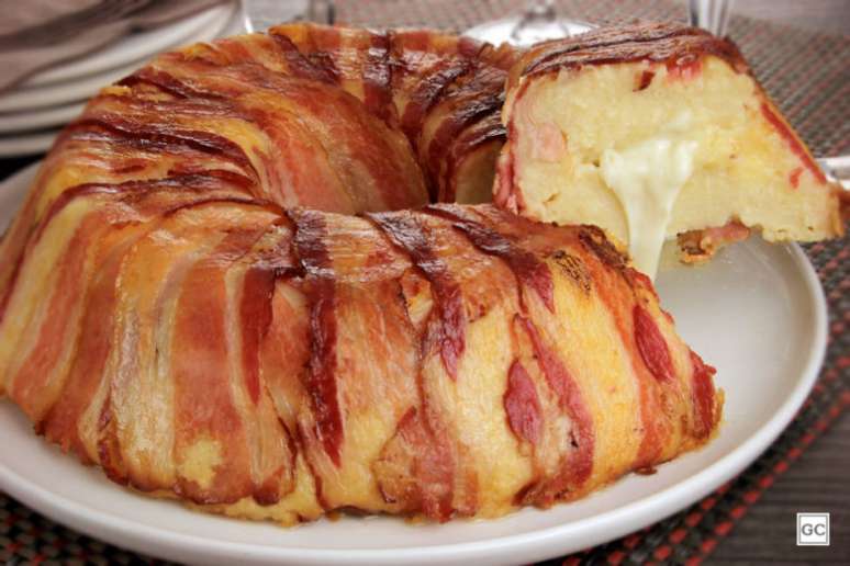 Guia da Cozinha - Torta de batata com bacon: opção prática para uma refeição especial