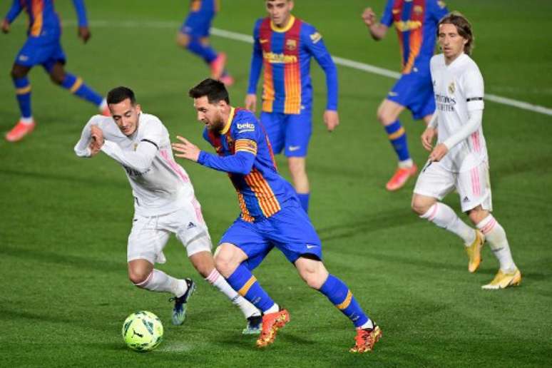 Real Madrid venceu o Barcelona neste sábado (Foto: JAVIER SORIANO / AFP)