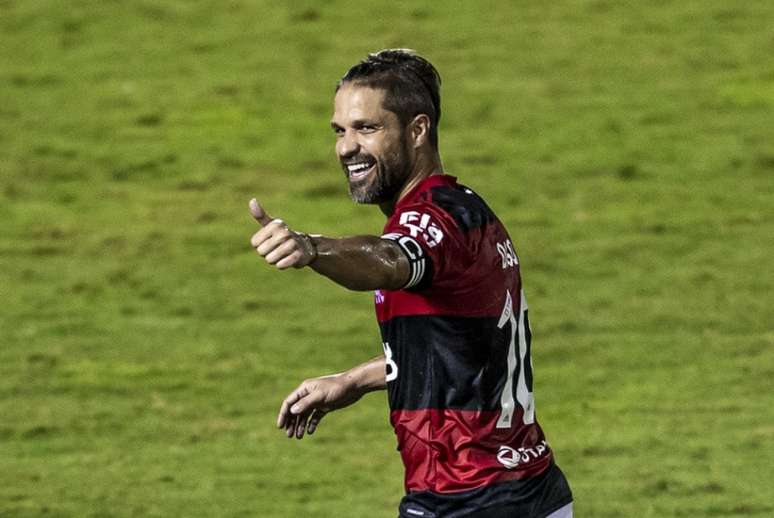 Diego será o capitão do Flamengo na partida deste domingo (Foto: Marcelo Cortes/Flamengo)
