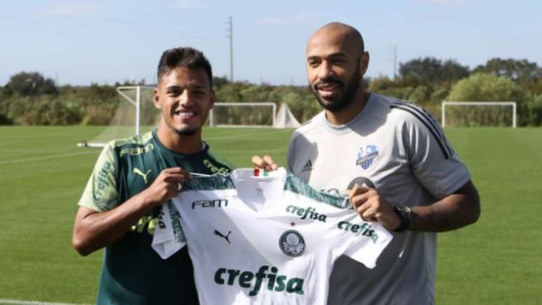 Gabriel Menino e Thierry Henry na Flórida Cup 2020 (Foto: César Greco)