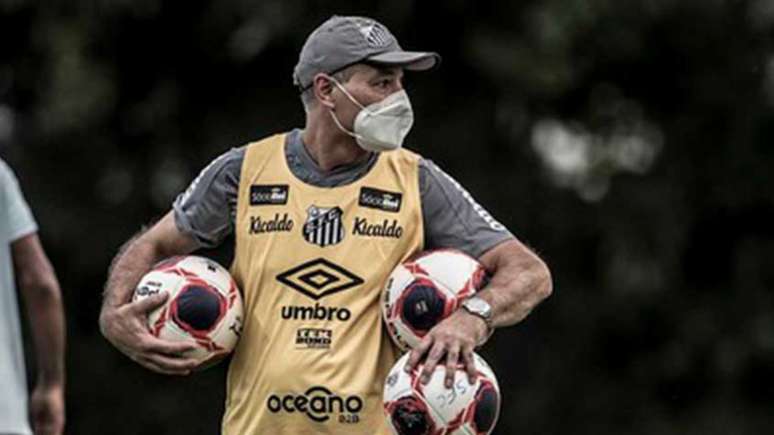 Ariel Holan é a grande aposta do Peixe para a temporada 2021 (Foto: Ivan Storti / Santos FC)
