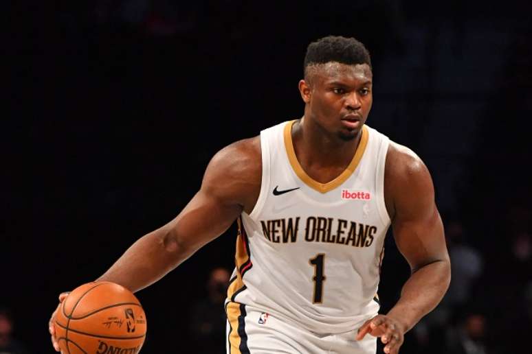 Zion Williamson, ala-pivô do Pelicans