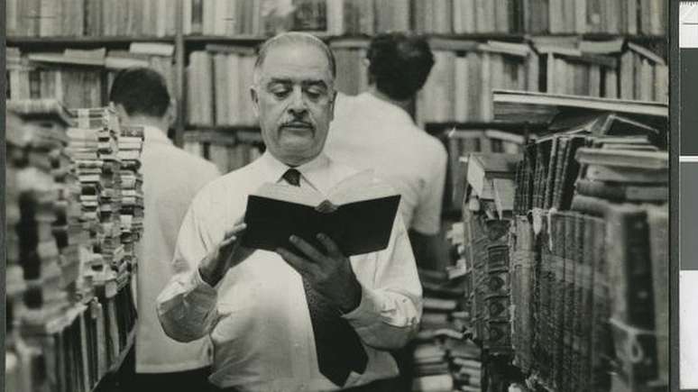 Em 30 de abril de 1964, Carlos Ribeiro (foto) foi detido por agentes do Dops no interior da livraria