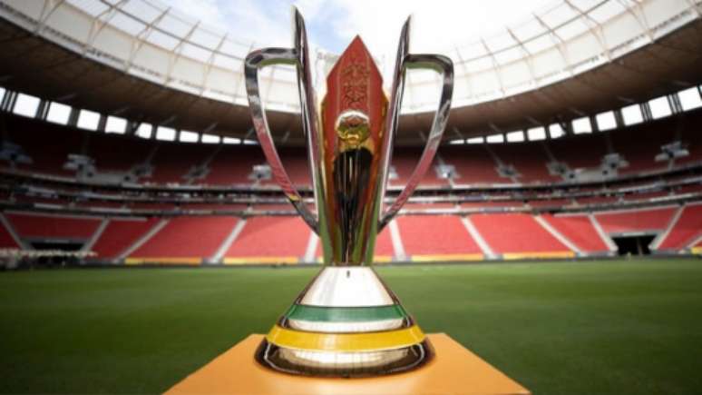 Taça da Supercopa do Brasil (Foto: Lucas Figueiredo/CBF)