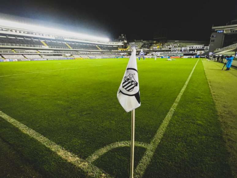 Vila Belmiro tem novo sistema de iluminação (FOTO: Divulgação/Santos F.C.)