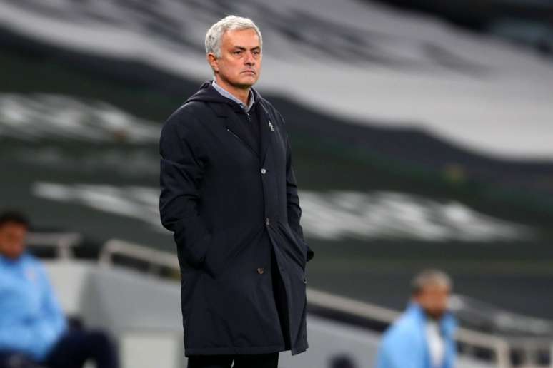 José Mourinho tem sido pressionado no Tottenham (Foto: CLIVE ROSE / POOL / AFP)