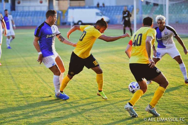 Danilo espera bons resultados com a equipe do Chipre (AEL Limassol)