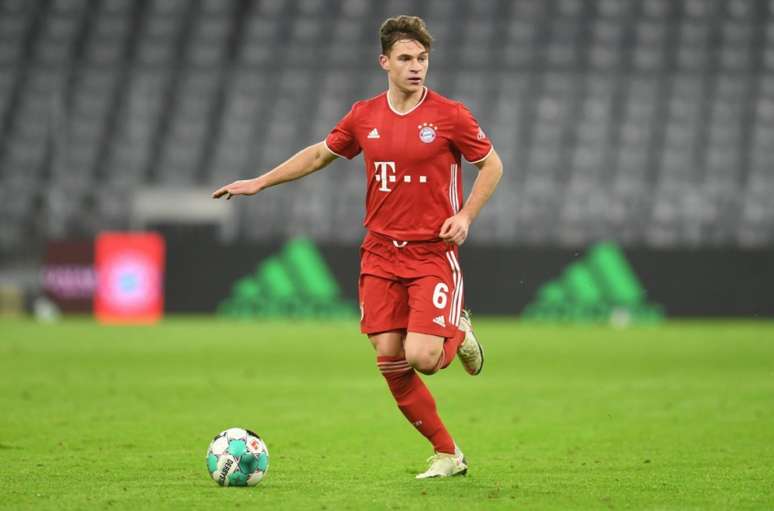 Kimmich é um dos principais nomes do elenco do Bayern de Munique (Foto: ANDREAS GEBERT / POOL / AFP)