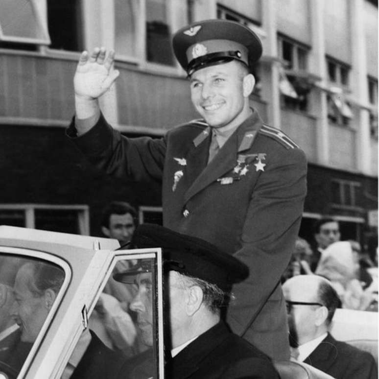 Gagarin se tornou um herói nacional soviético após êxito de sua missão