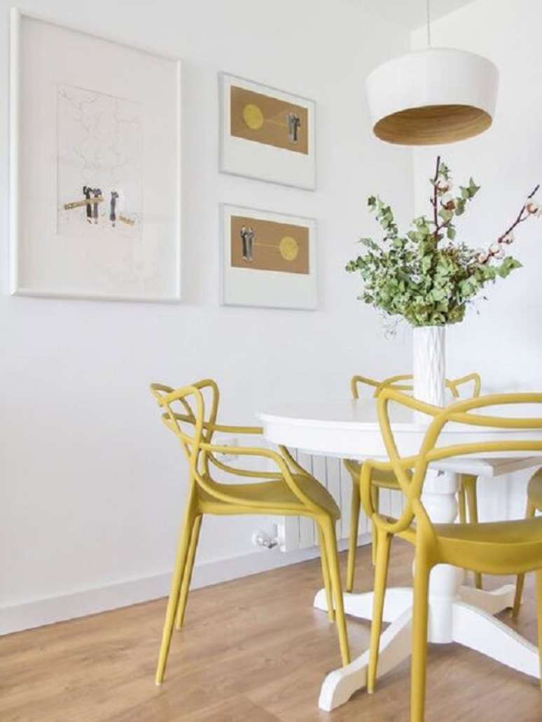 48. Cadeira allegra amarela para mesa redonda – Foto Micasa Revista