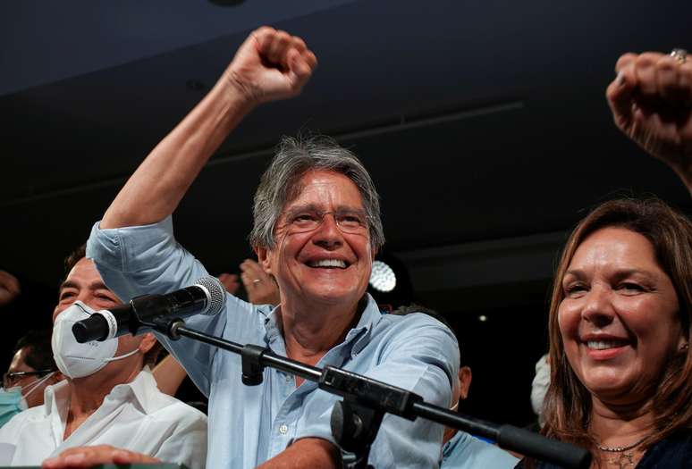 Guillermo Lasso comemora vitória na eleição presidencial do Equador em Guayaquil
11/04/2021 REUTERS/Maria Fernanda Landin