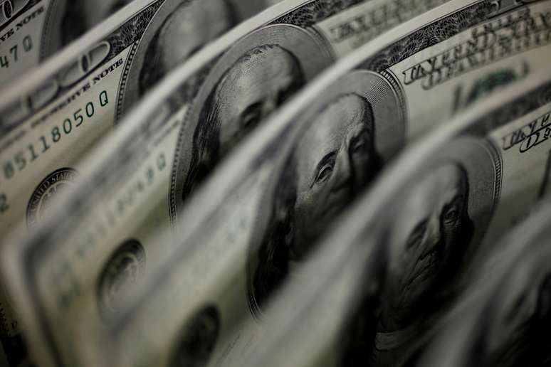 Dólar cai ante real na abertura monitorando exterior. REUTERS/Yuriko Nakao/File Photo