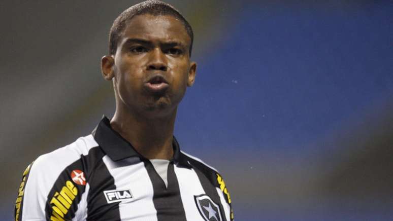 Maicosuel nunca escondeu o seu carinho e sua identificação com o Botafogo (Wagner Meier)