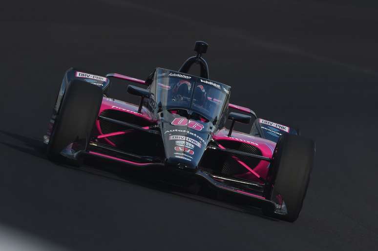 Helio Castroneves, três vezes vencedor da Indy 500, é uma das atrações em parte da temporada da Indy em 2021 