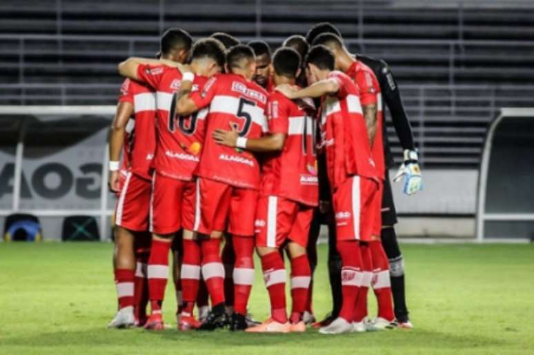 Galo da Praia briga por vaga na segunda fase da Copa do Brasil (Douglas Araújo/CRB)