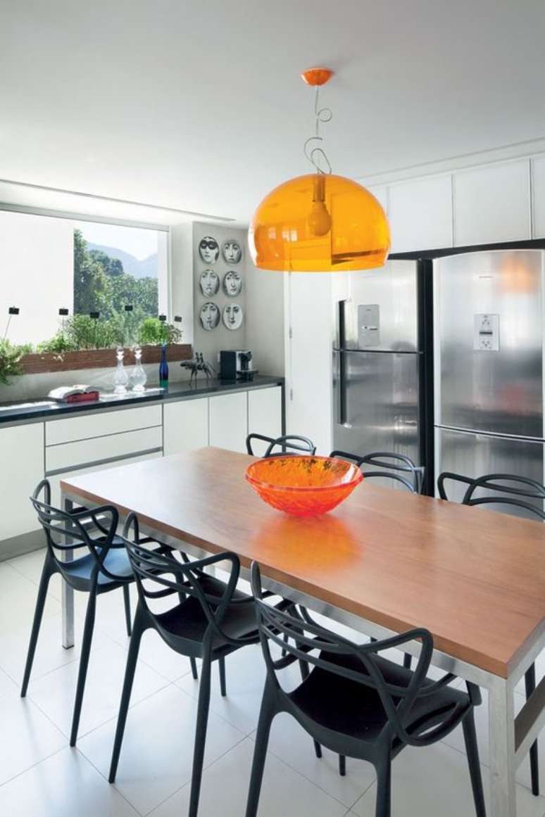 19. Cadeira allegra preta para mesa de cozinha – Foto Casa Vogue