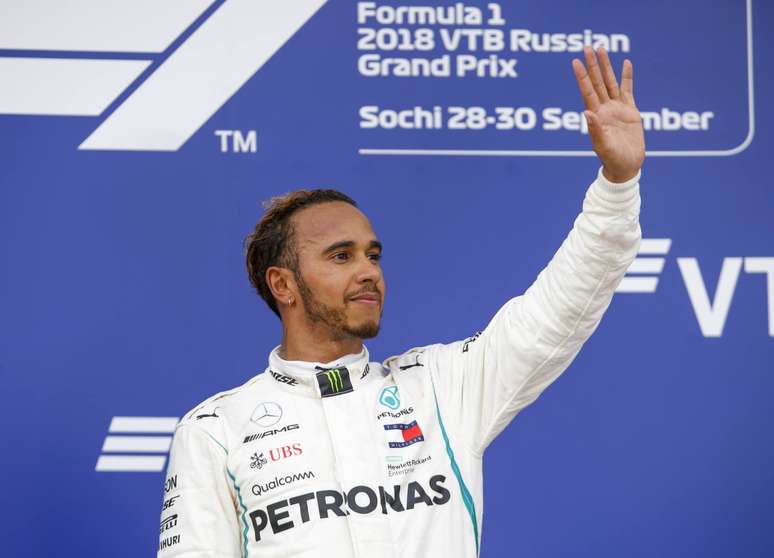 No GP da Rússia de 2018, uma ordem de equipe fez Lewis Hamilton ultrapassar Valtteri Bottas e conquistar a vitória 