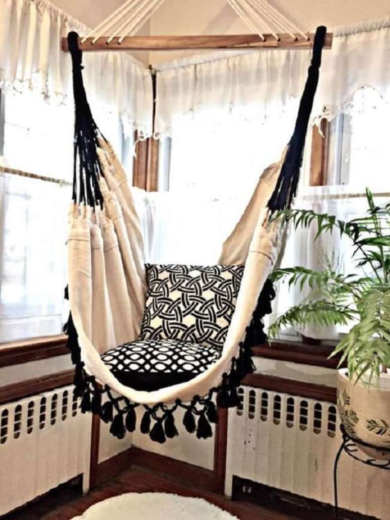 35. Modelo de rede cadeira com tramas em tom preto e branco. Fonte: Pinterest