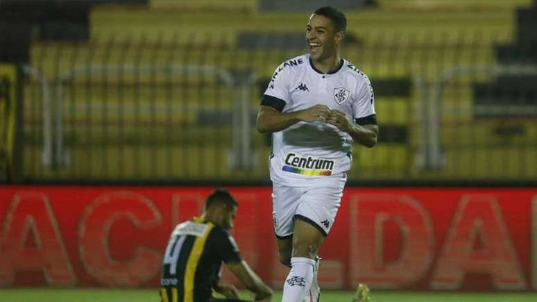 Felipe Ferreira marcou gol nos últimos dois jogos que fez pelo Botafogo (Foto: Reprodução/Twitter)