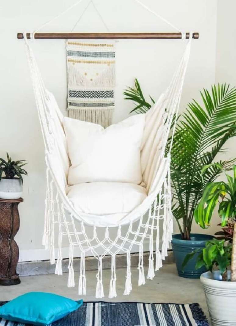 9. Reserve um espaço em casa e coloque uma confortável rede cadeira de balanço. Fonte: Pinterest
