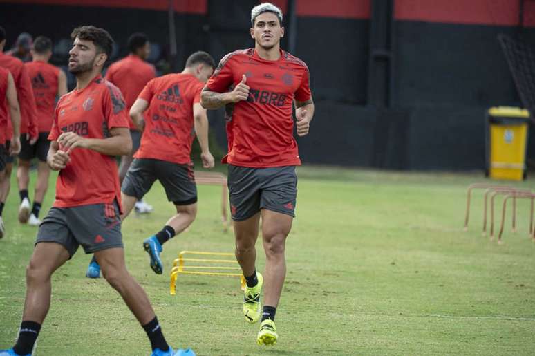 Pedro se recupera de lesão muscular na coxa (Foto: Alexandre Vidal/Flamengo)