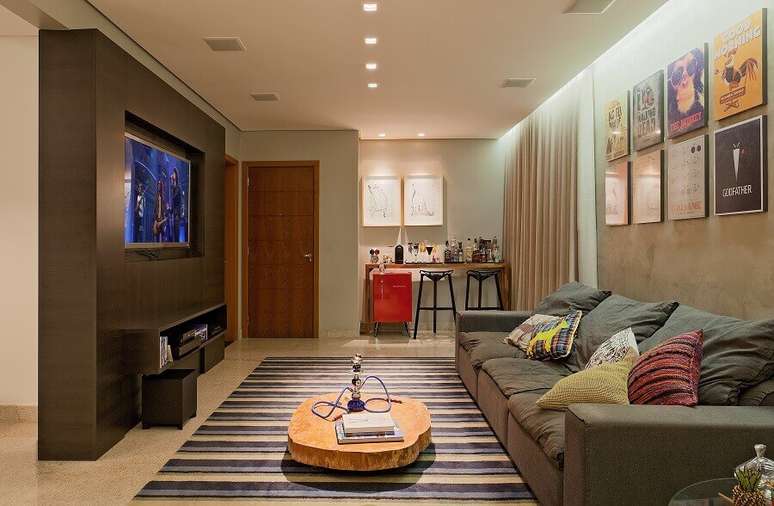 34. Modelos de tapetes para sala de TV com decoração moderna – Foto: Archilovers