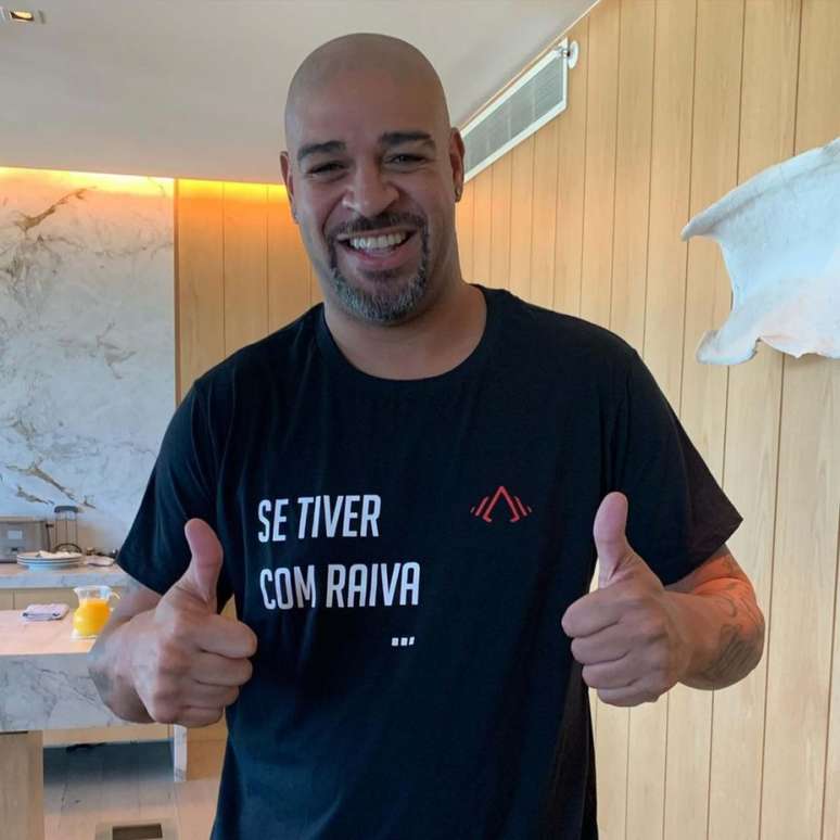 Adriano Imperador lança nova marca de roupas: 'Morde as costas' (Reprodução/Instagram Loja do Didico)