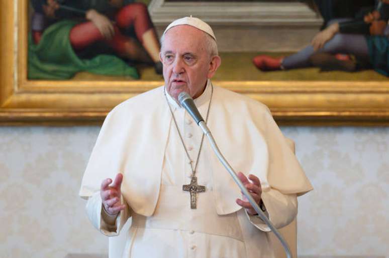 Papa Francisco aceitou renúncia de bispo americano envolvido em escândalo