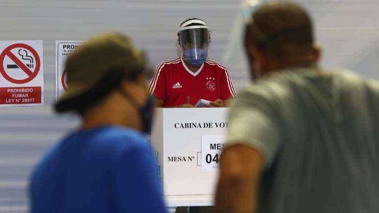 A vota&ccedil;&atilde;o no Peru foi realizada em meio a medidas de preven&ccedil;&atilde;o contra a pandemia