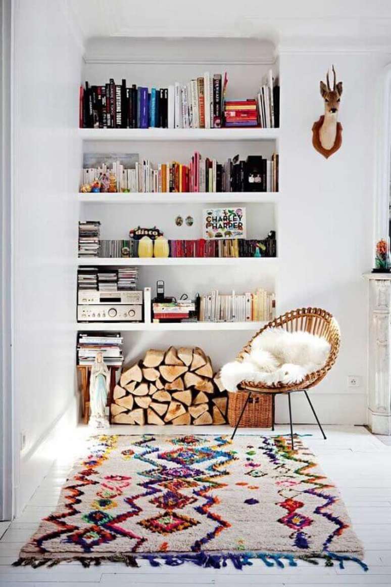 27. Modelo de tapete de retalho para decoração de cantinho de leitura – Foto: Apartment Therapy
