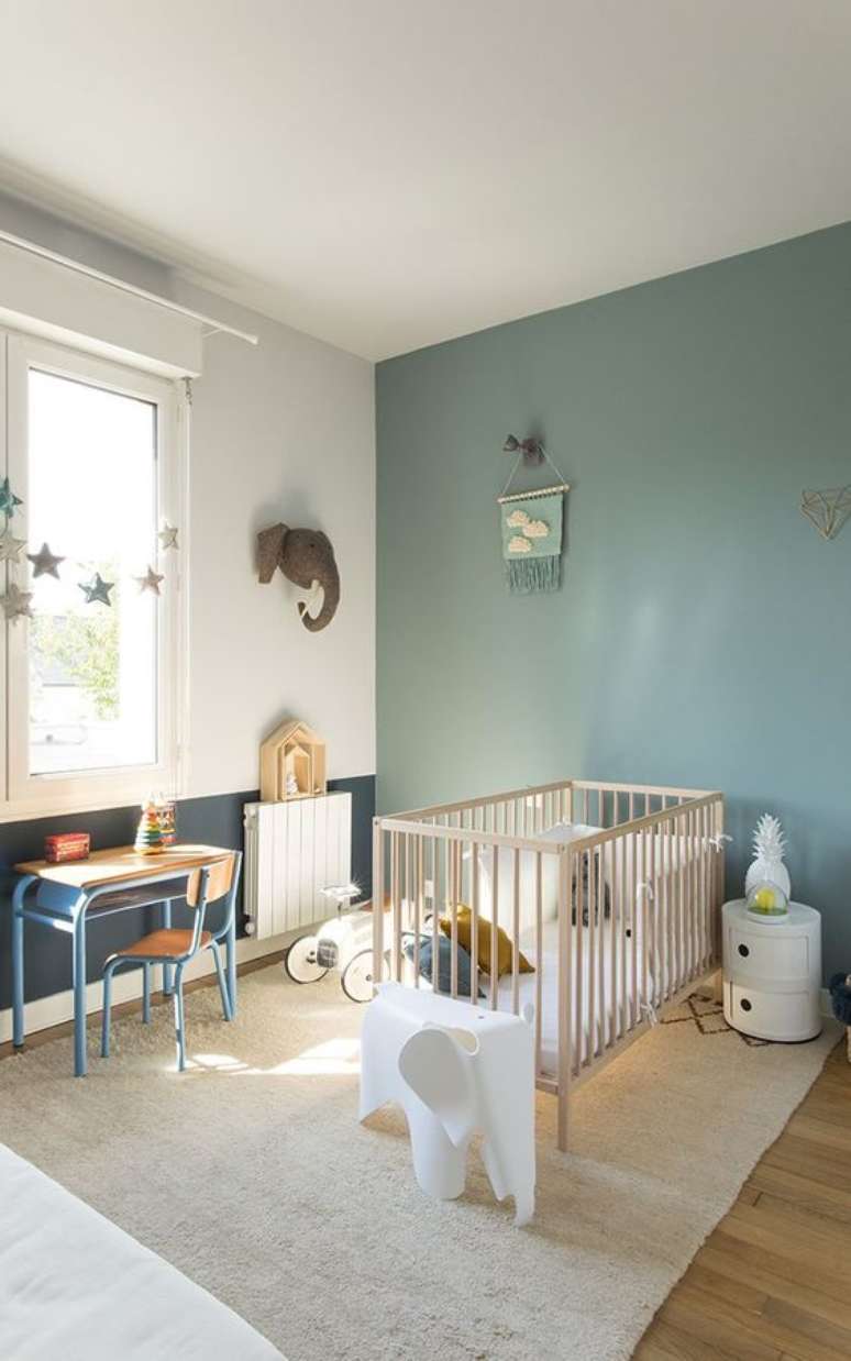 39. Quarto de bebe retro verde e azul – Foto Clemaround the Corner