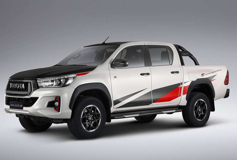 Toyota Hilux pode ganhar versão esportiva GR com motor V6 turbodiesel de 310 cv. Foto