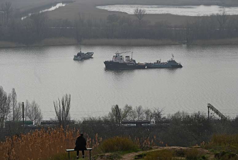 Embarca&ccedil;&otilde;es da Marinha russa em Rostov-on-Don, na R&uacute;ssia
12/04/2021
REUTERS/Sergey Pivovarov