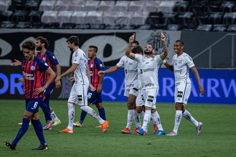 Santos empata com San Lorenzo e garante vaga na fase de grupos da Libertadores