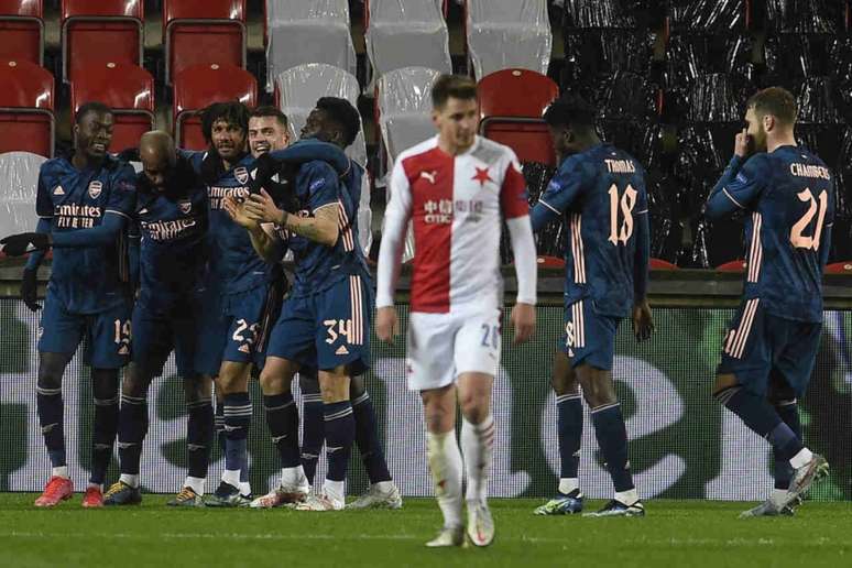 Arsenal venceu o Slavia Praga com facilidade na República Tcheca (Foto: MICHAL CIZEK / AFP)