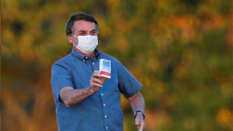 Bolsonaro defendeu uso de nebulização de hidroxicloroquina, que não tem comprovação científica