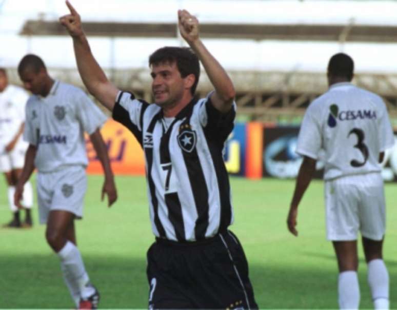 Túlio nos tempos do Botafogo (Foto: Mauricio Val/Lancepress!)
