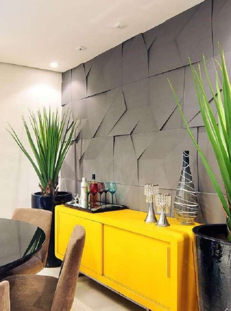 7. Uma das grandes vantagens de usar o revestimento cinza na decora&ccedil;&atilde;o &eacute; a facilidade de combin&aacute;-lo com outras cores &ndash; Foto: Castelatto Pisos e Revestimentos