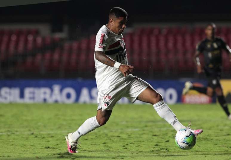 Galeano foi destaque na vitória do São Paulo sobre o Guarani (Foto: Rubens Chiri/saopaulofc.net)