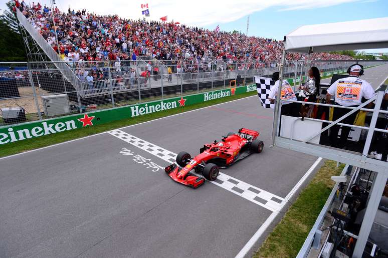 Sebastian Vettel cruza linha de chegada do GP do Canad&aacute; de F1 em 2018
10/06/2018
Paul Chiasson/Pool via REUTERS