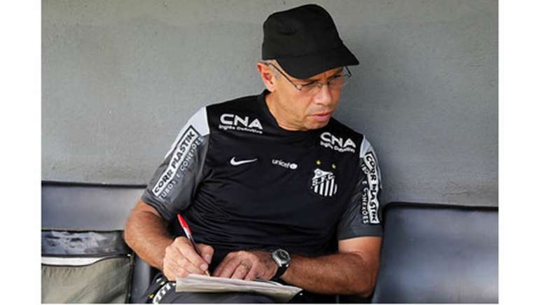 Ricardo Occhiuto é o novo supervisor da equipe sub-23 do Santos (Foto: Pedro Ernesto Guerra Azevedo/SantosFC)
