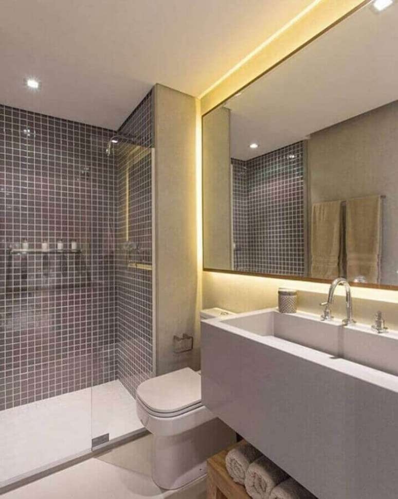 23. Decoração de banheiro com revestimento cinza – Foto: Sesso & Dalanezi Arquitetura