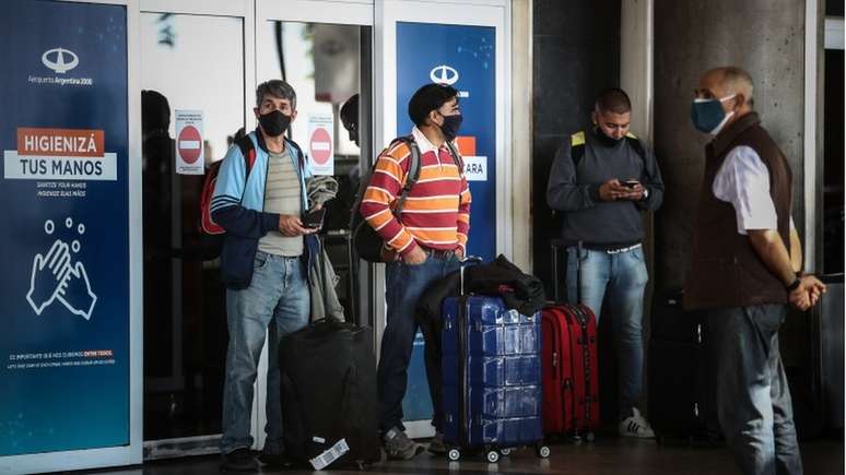 Aeroporto em Buenos Aires; Argentina, um dos lugares mais visitados por brasileiros em 2019, é um dos países adotando regras rígidas para a entrada de brasileiros