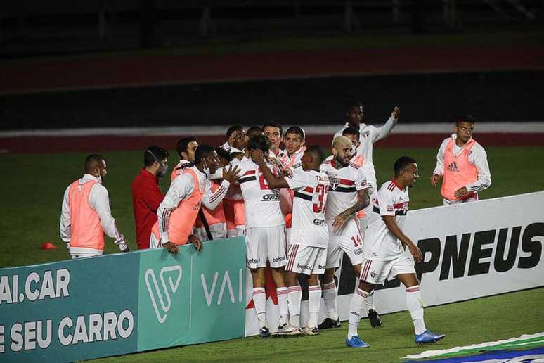 O São Paulo venceu o Guarani e é o líder geral do Paulistão (Foto: Rubens Chiri / saopaulofc.net)